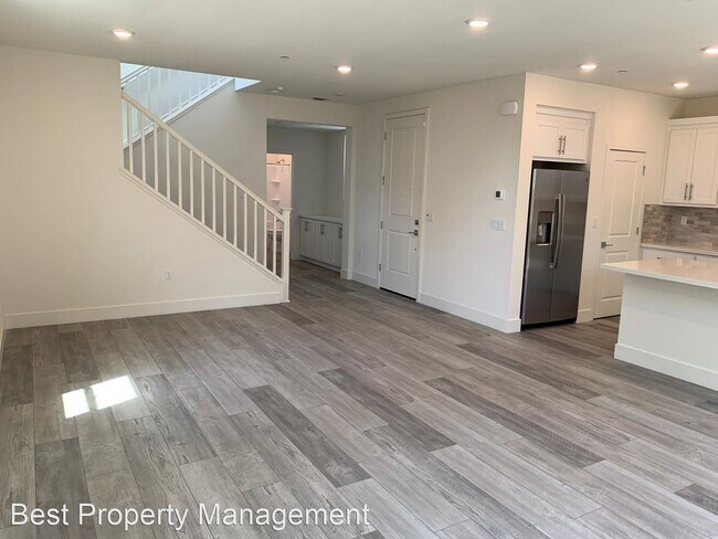 Building Photo - 4 br, 3 bath House - 2080 Marina Dr