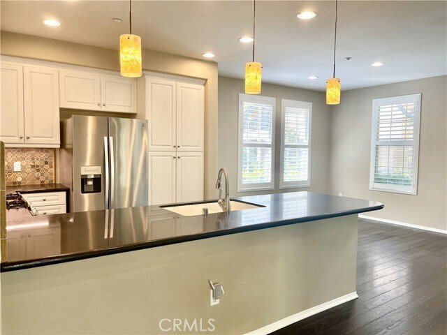 Building Photo - 73 Long Meadow