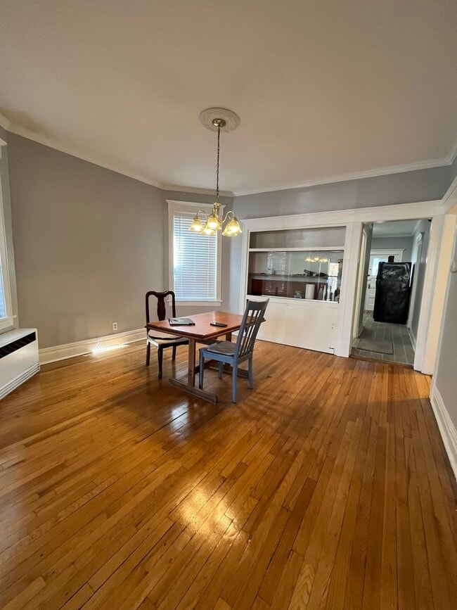 Building Photo - 3513 W Evergreen Ave