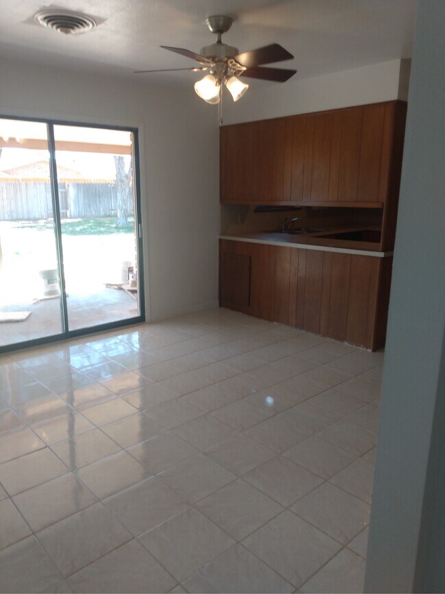 Foto del edificio - 1103 Holliday St