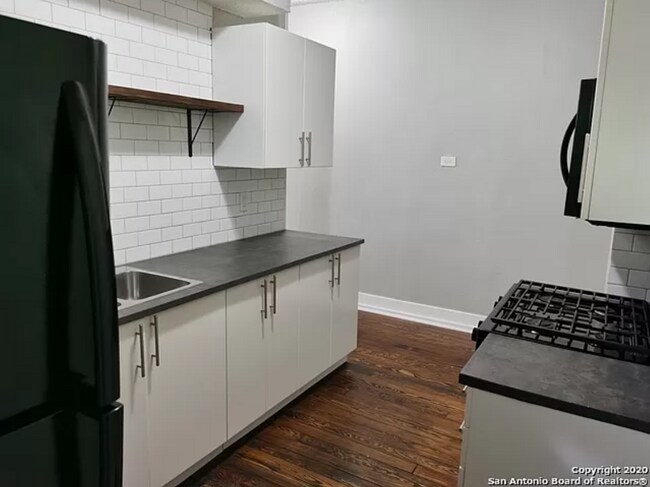 Foto del edificio - 428 Dunning Ave