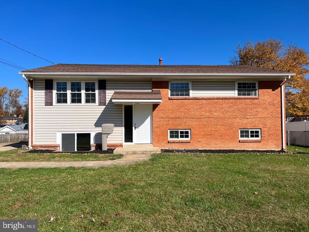 Primary Photo - 14234 Chadwick Ln