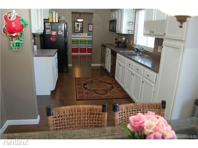 Building Photo - 4 br, 2.5 bath House - 2345 S Dawson Way