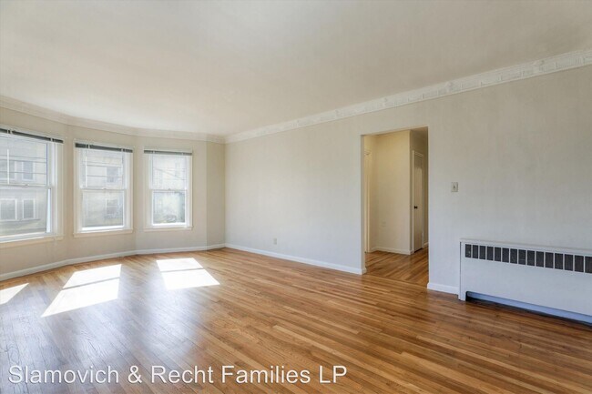 Building Photo - 2710 Cabrillo St