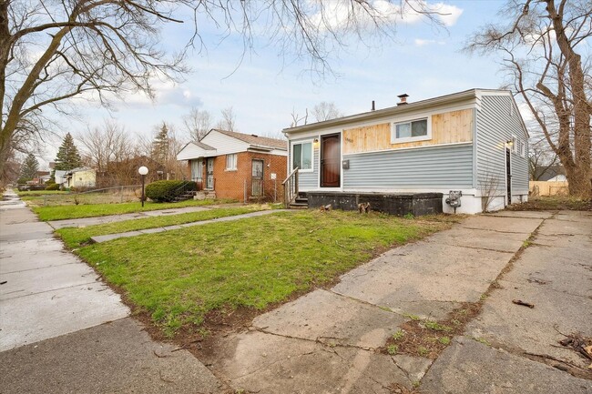 Building Photo - $1100 2 bedroom home