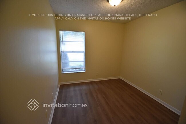 Building Photo - 1185 NW 90th Ln
