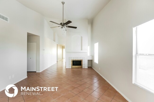 Foto del edificio - 7451 W Sanna St