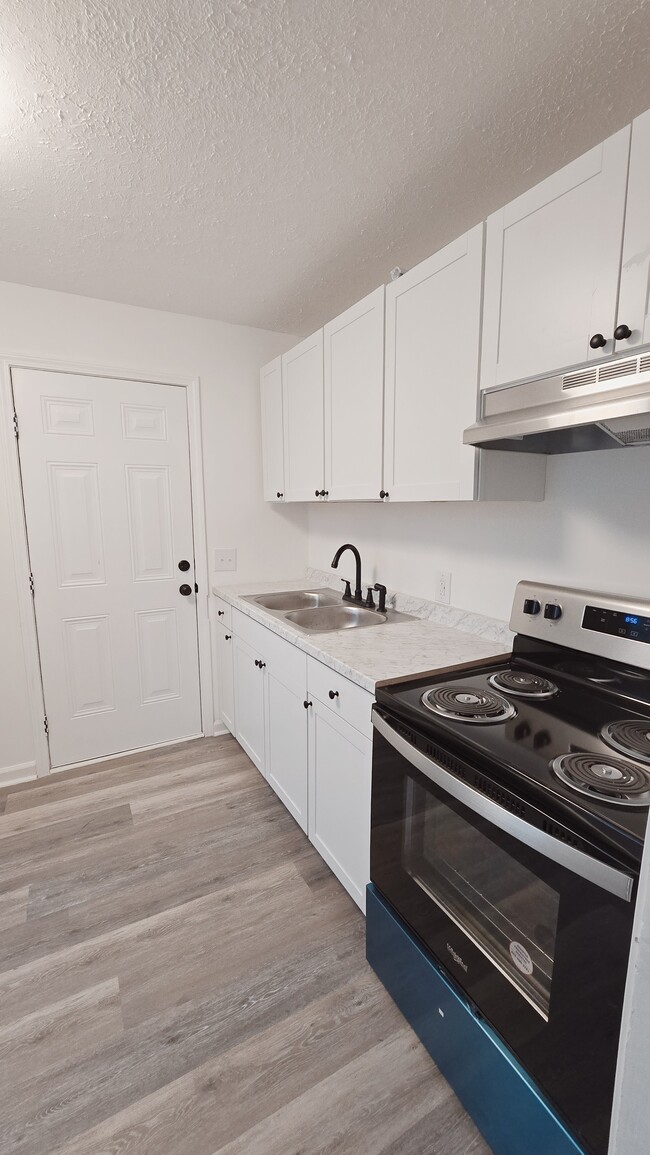 Building Photo - Monetta Apartments