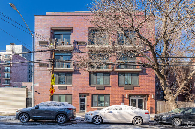 Foto del edificio - New Astoria 5-story building