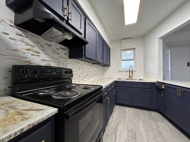 Foto del edificio - 1010 S Wayside Dr