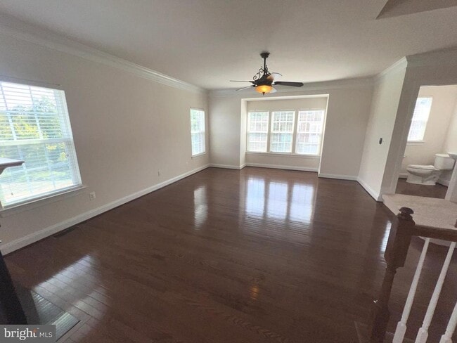 Building Photo - 25835 Clairmont Manor Square