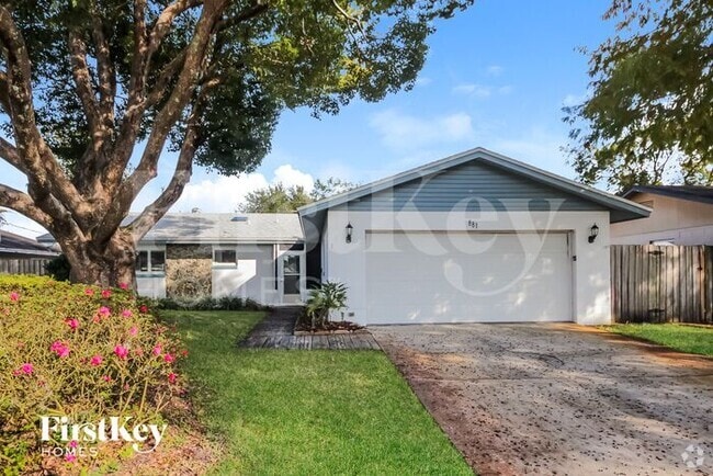 Building Photo - 881 Park Manor Dr