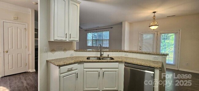 Foto del edificio - 17130 Cambridge Woods Ct