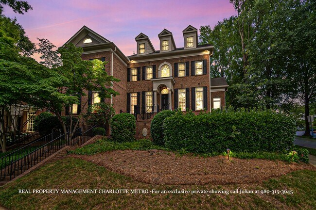 Building Photo - 529 Queens Rd