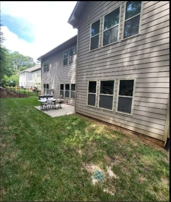 Building Photo - Estate home in great Charlotte school dist...