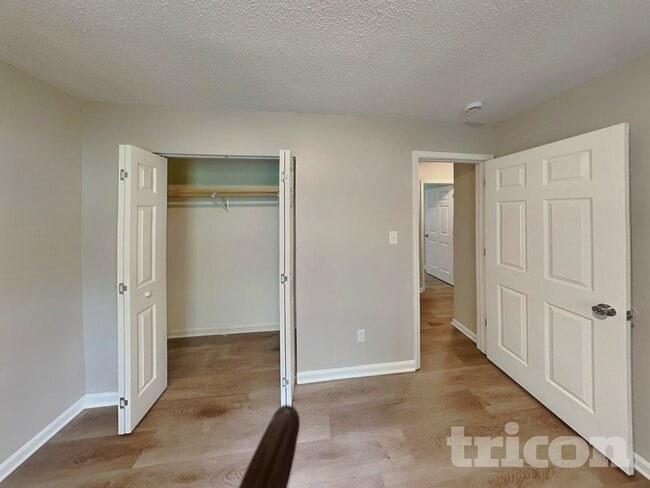 Building Photo - 6631 Flat Rock Dr