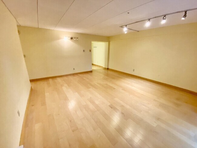 Foto del edificio - 135 Pleasant St