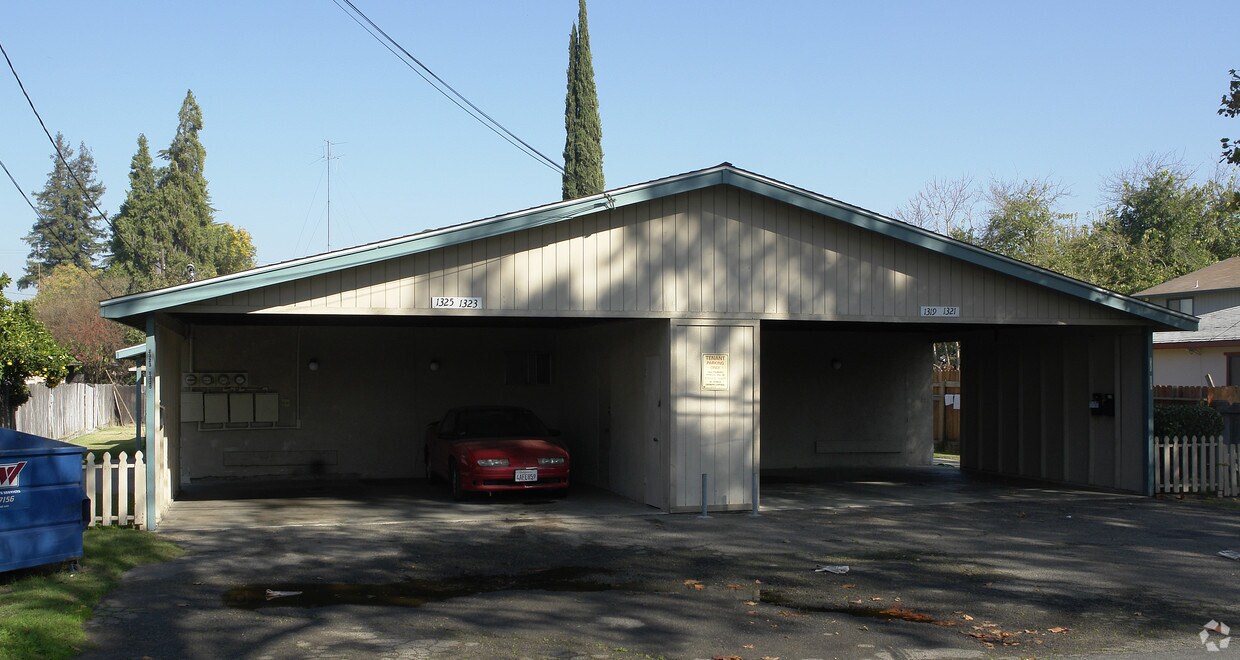 Building Photo - 1319-1325 Elm Ave