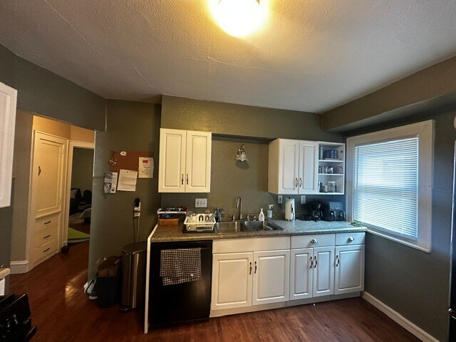 Foto del edificio - 2252 N 71st St