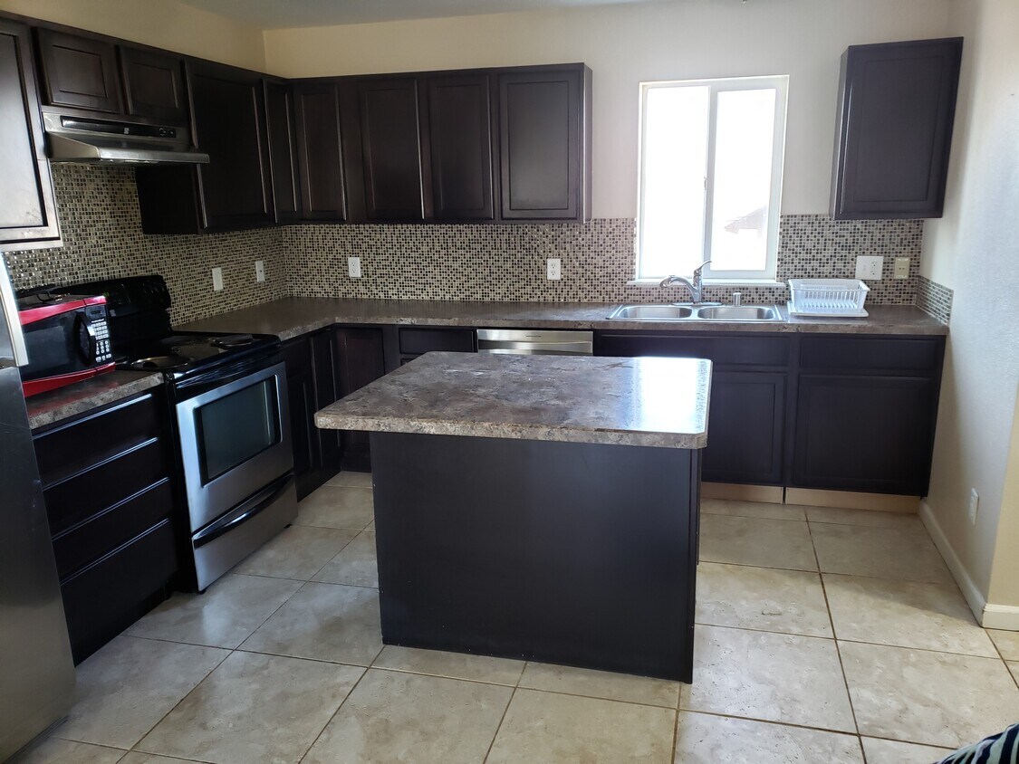 Foto principal - 206 Prairie Ave