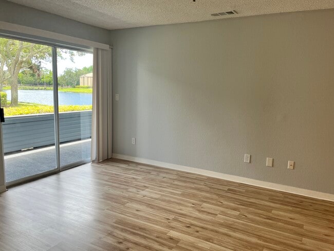 Building Photo - 10263 Gandy Blvd N