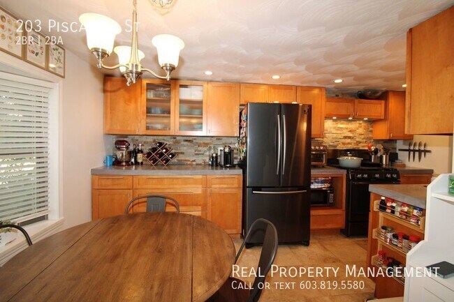 Foto del edificio - Beautiful 2 Bedroom Twin Rivers Condo in N...