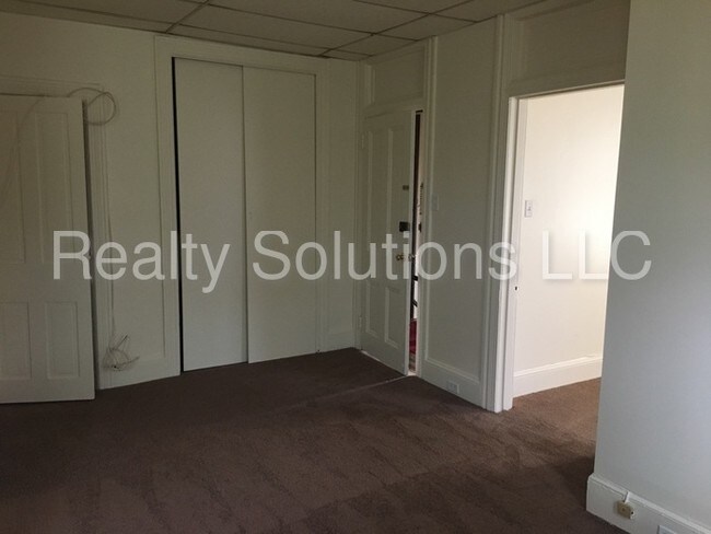 Building Photo - 1000 Cinnaminson Ave