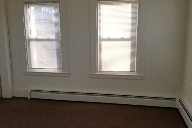 Bonita sala de estar - 38 Mt Auburn St