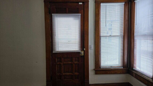 Foto del edificio - 212 S Badger Ave