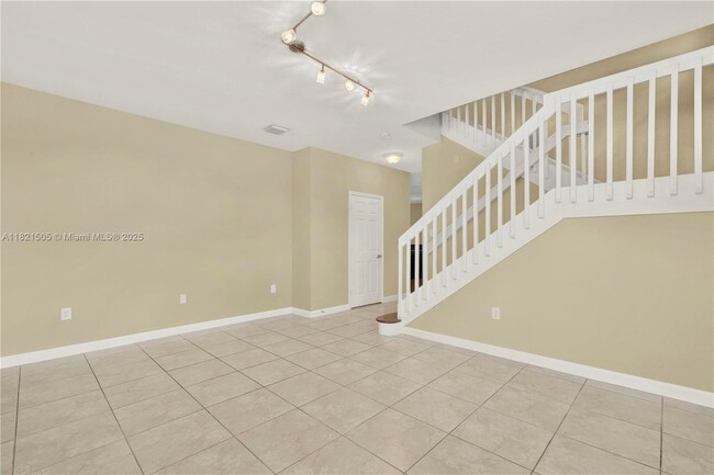 Building Photo - 11923 SW 155th Ct