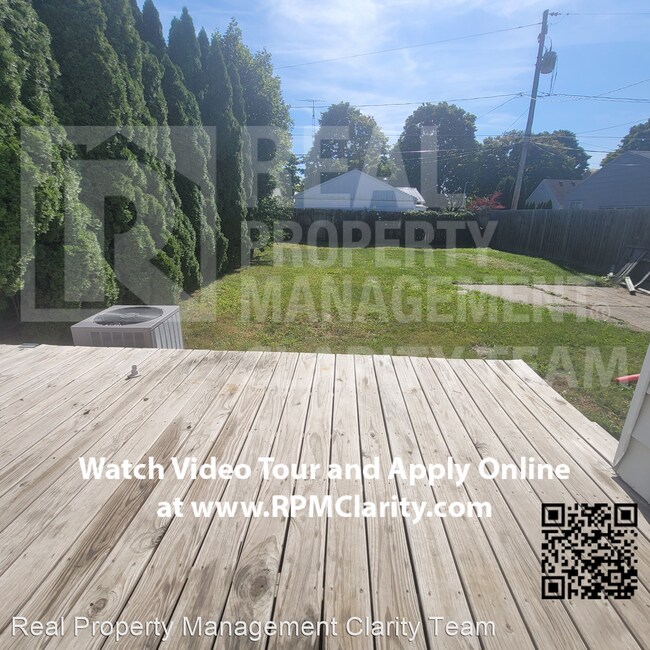Foto del edificio - 3 br, 1.5 bath House - 45 California Blvd