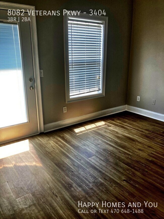 Foto del edificio - 8082 Veterans Pkwy