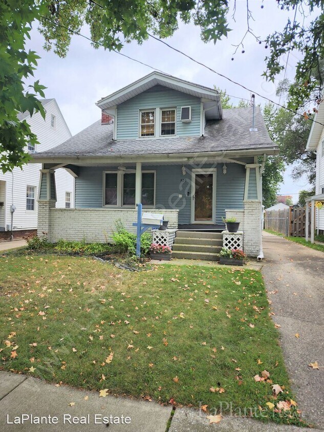 Primary Photo - 3 br, 2 bath House - 920 Toronto Ave.