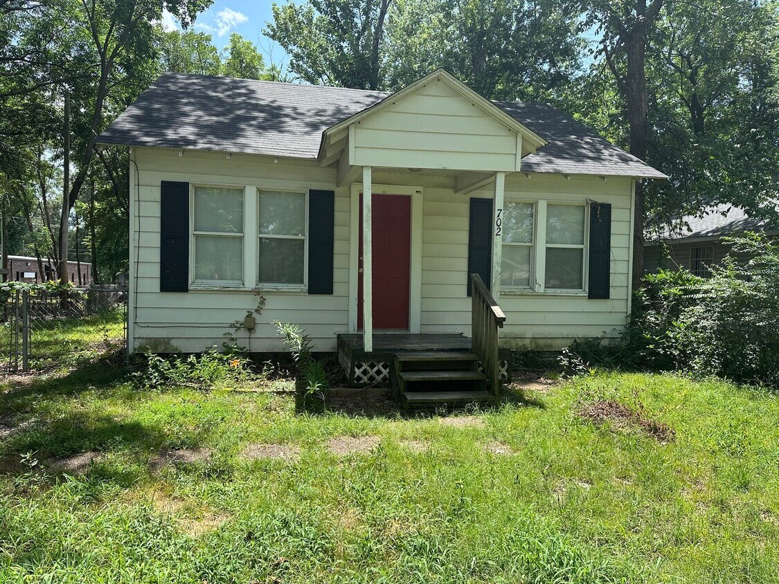 Primary Photo - Welcome to this charming 2-bedroom, 1-bath...