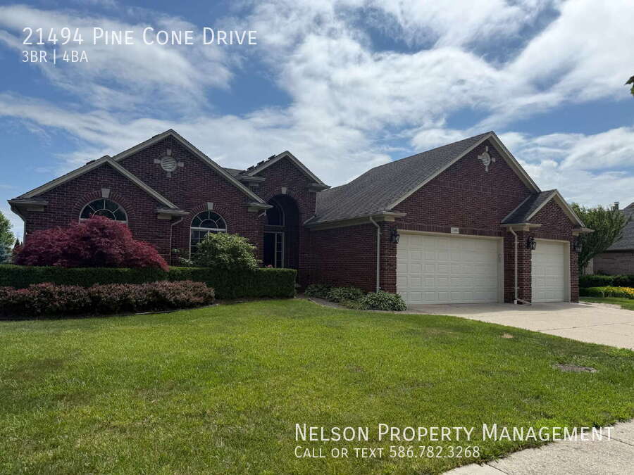 Foto principal - 21494 Pine Cone Dr
