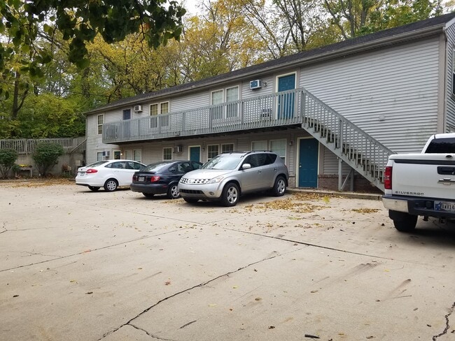 Building Photo - 703 S 4th St