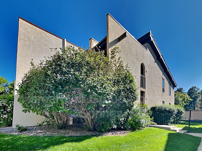 Foto principal - 3125 Broadmoor Valley Rd