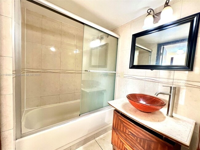 Foto del edificio - 4675 W 18th Ct