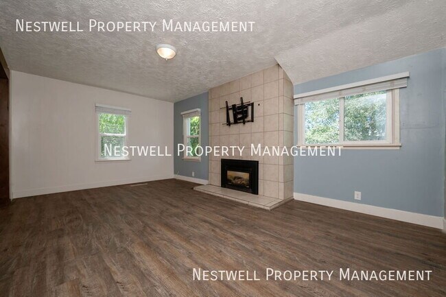 Foto del edificio - 1168 Charlton Ave