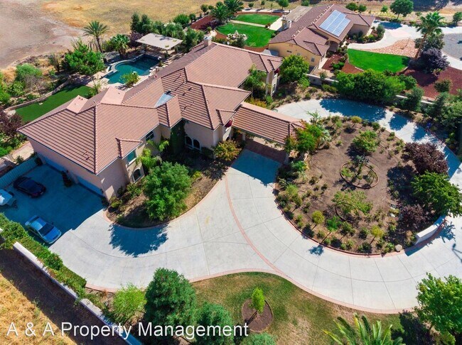 Building Photo - 6 br, 7 bath House - 5120 E. Copper Ave