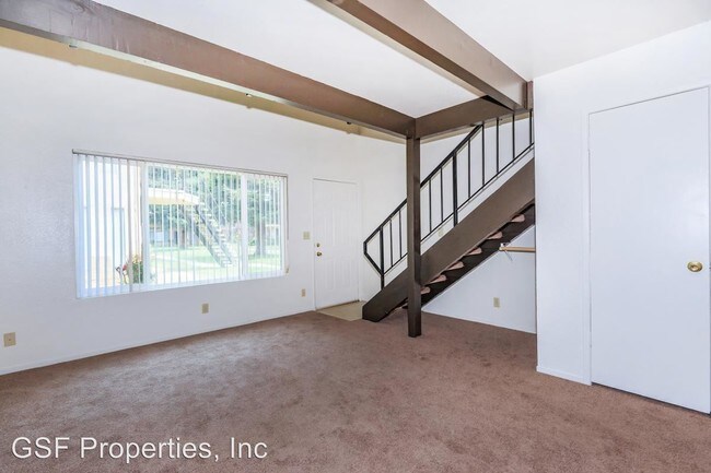 Building Photo - 4294 N Hughes Ave