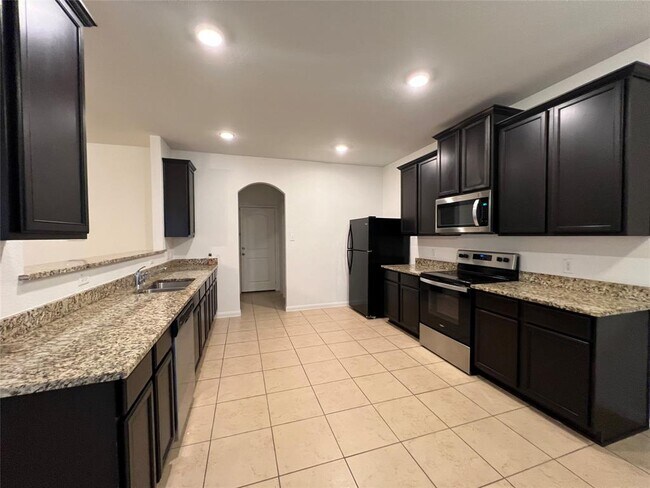 Foto del edificio - 13408 Harry S Truman Dr