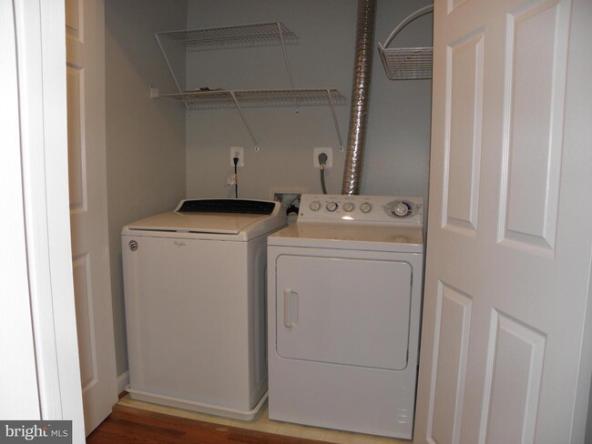 Foto del edificio - 1308 Clifton St NW