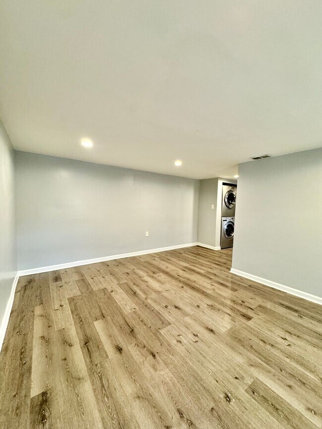 Foto del edificio - 5388 Hazelhurst St