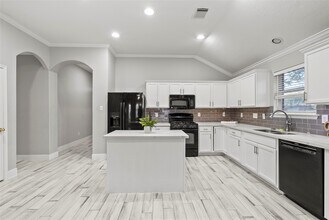 Building Photo - 2614 Slider Ct