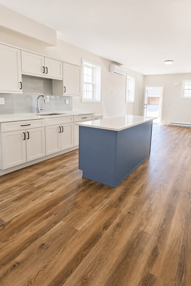 Photo du bâtiment - 945 John Fairhurst Blvd