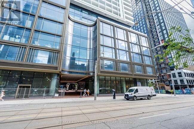 Building Photo - 88 Queen St E