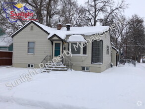 Building Photo - 703 Yellowstone Ave