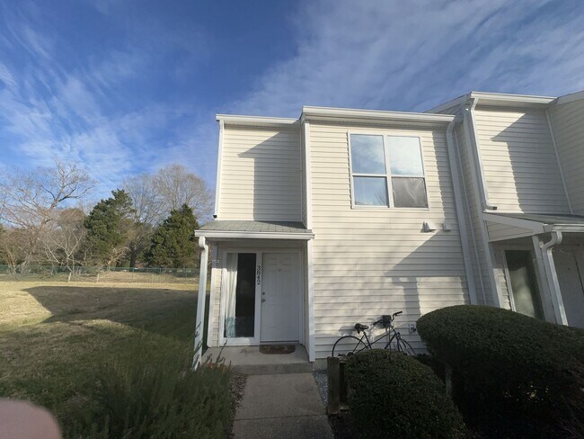 3 bedroom / 1.5 bathroom. The Midlands - 3 bedroom / 1.5 bathroom. The Midlands Townhome