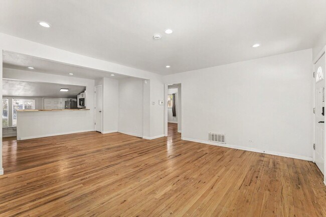 Building Photo - Charming Harvey Park Home with Large Yard & Fireplace